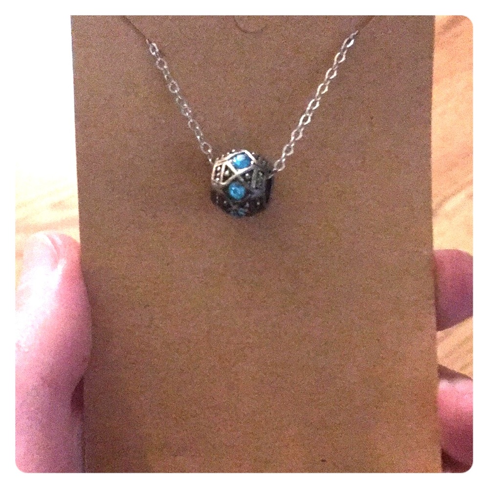 Blue turquoise colored jewel bead necklace